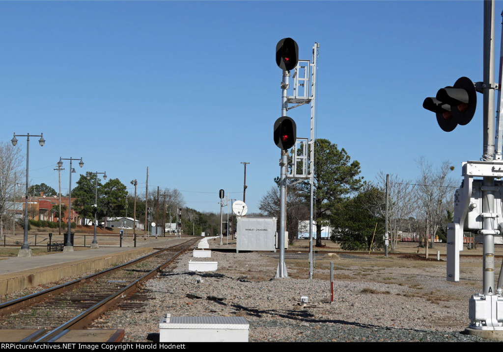 Signals at Hamlet Crossing